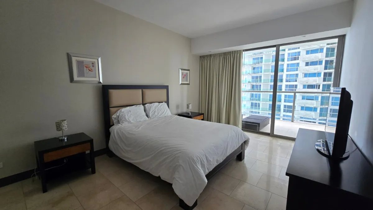 Apartment For Sale in Punta Pacífica