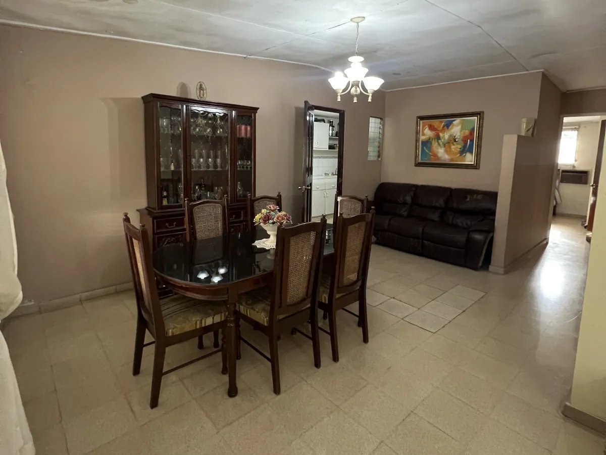 Venta de Casa en Urbanización Residencial Cerro Viento, San Miguelito