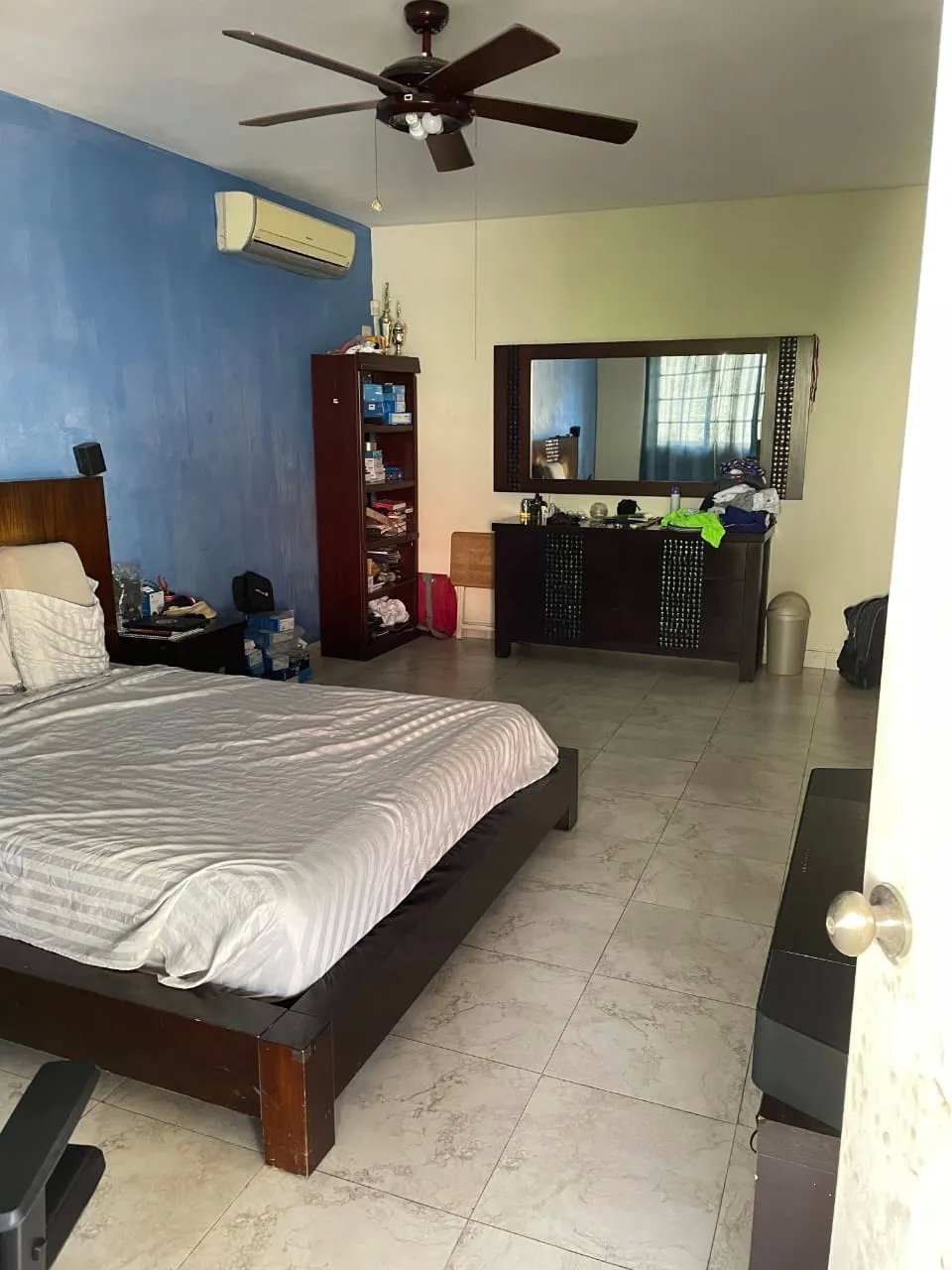 Duplex For Sale in Altos del Bosque