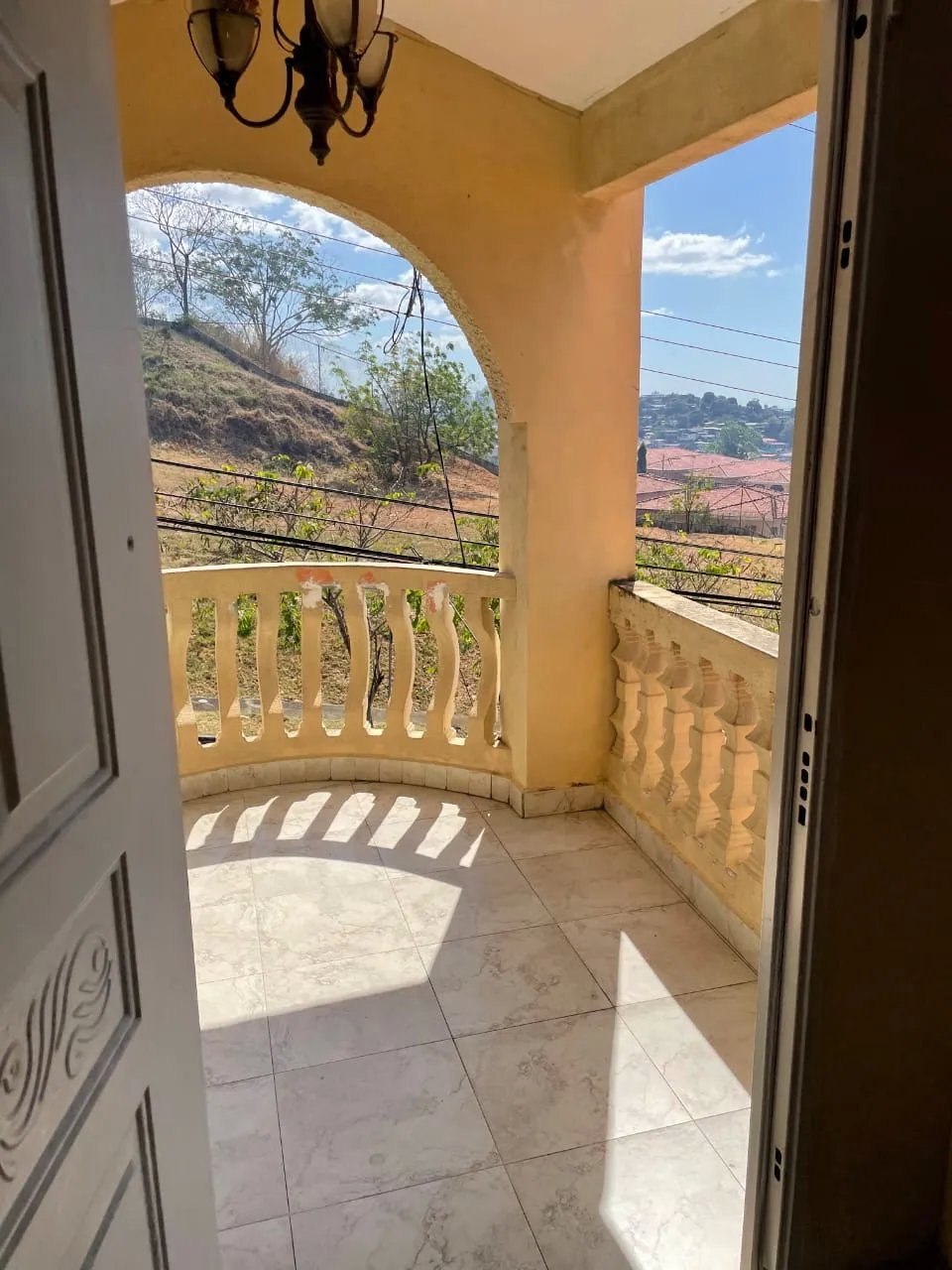 Duplex For Sale in Altos del Bosque