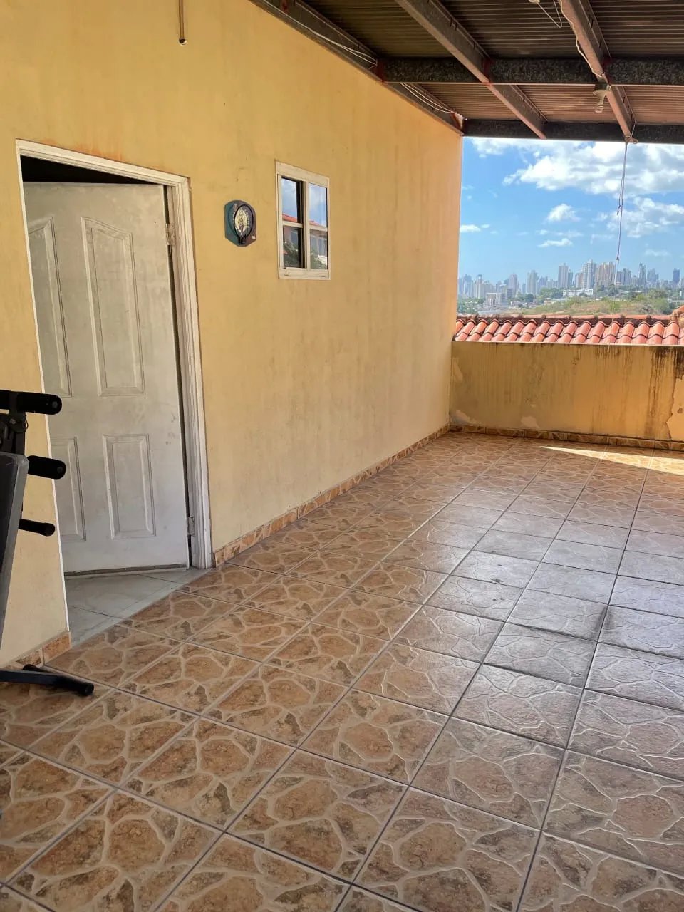Duplex For Sale in Altos del Bosque