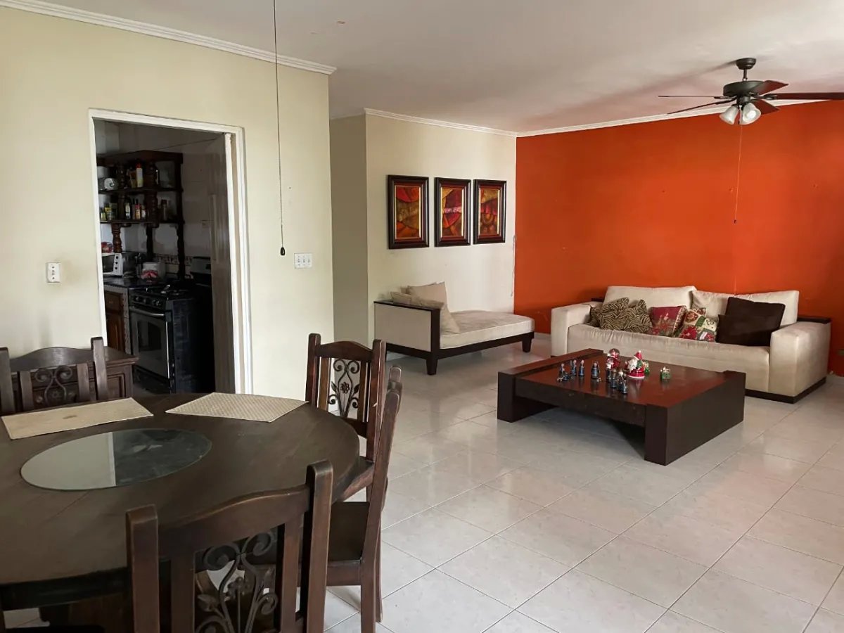 Duplex For Sale in Altos del Bosque