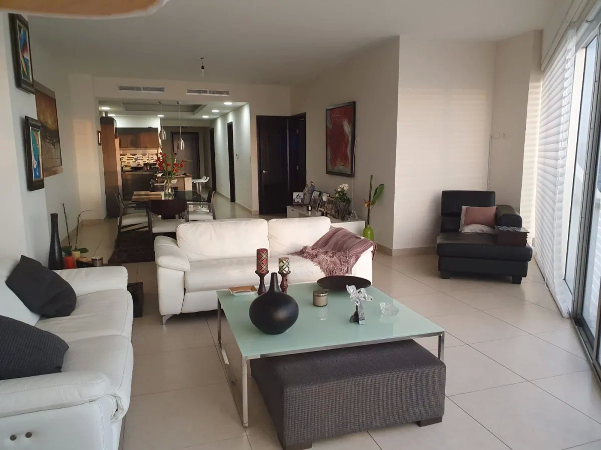 Alquiler de apartamento en Avenida Balboa, Panamá