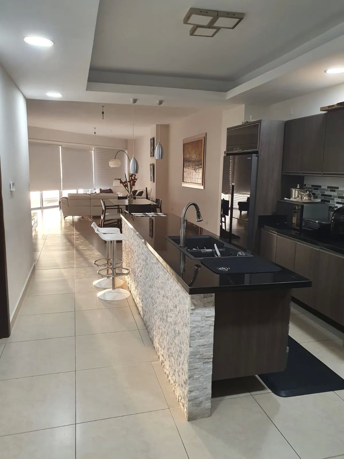 Apartment For Rent in Avenida Balboa