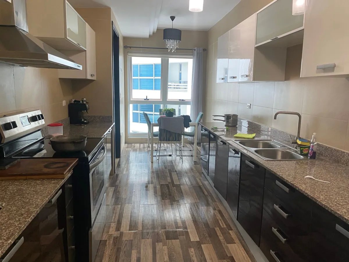 Alquiler de apartamento semi amoblado en Punta Pacifica, Panamá