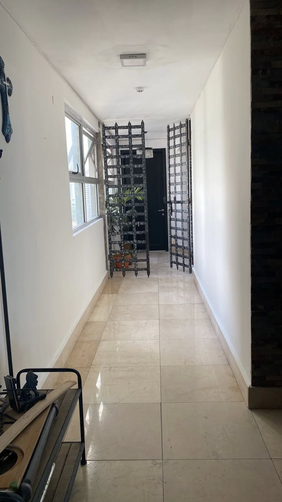 Alquiler de apartamento semi amoblado en Punta Pacifica, Panamá