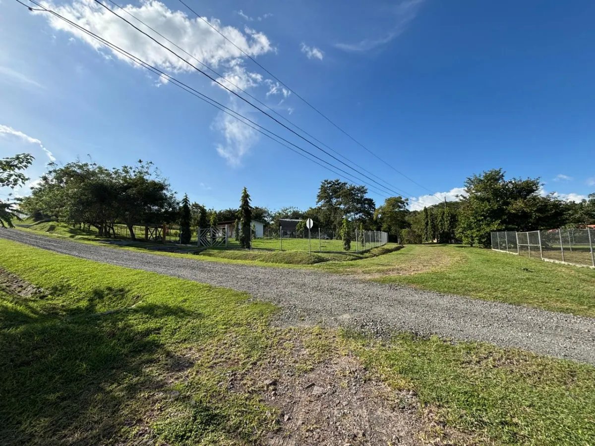Se vende lote en Hacienda La Florenciana, Las Uvas, San Carlos