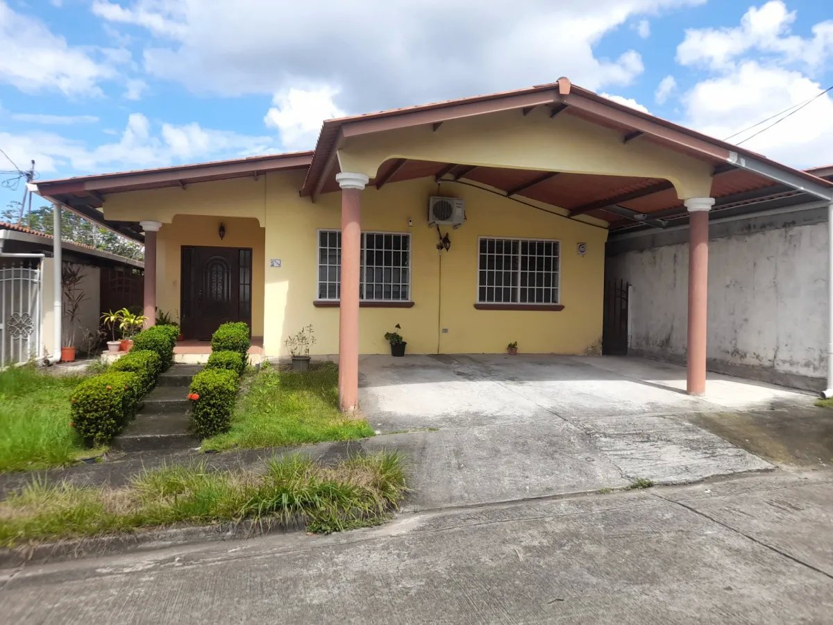 Single Family Detached For Sale in Brisas del Golf