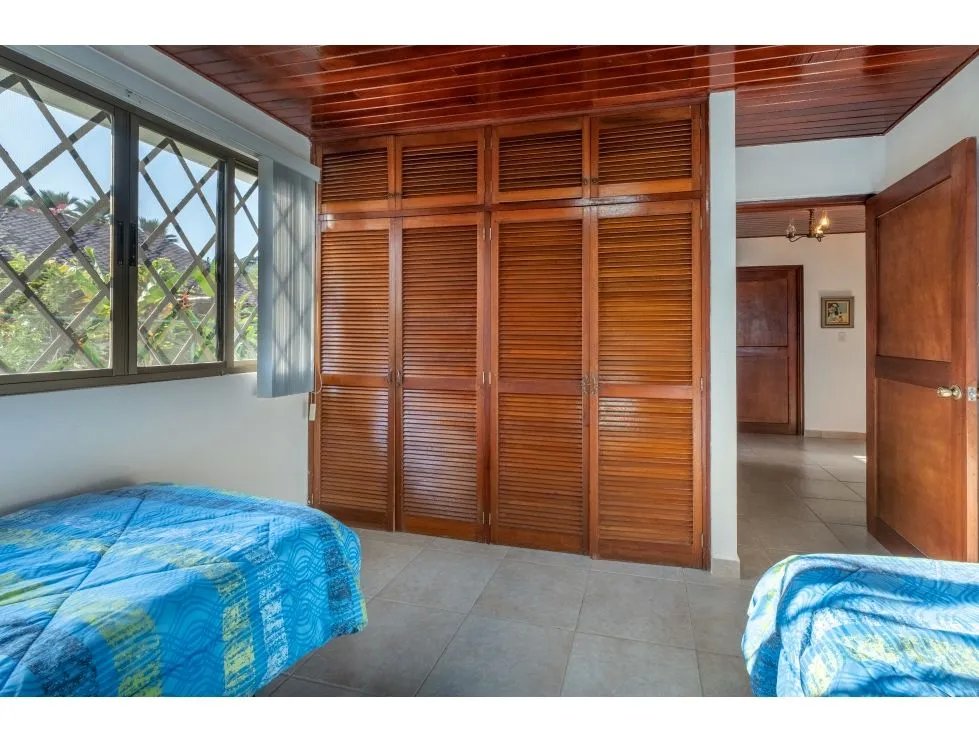 Venta de casa de playa en Playa Blanca, Farallón, Coclé