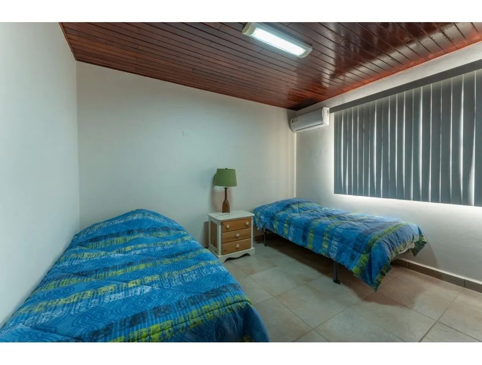 Venta de casa de playa en Playa Blanca, Farallón, Coclé