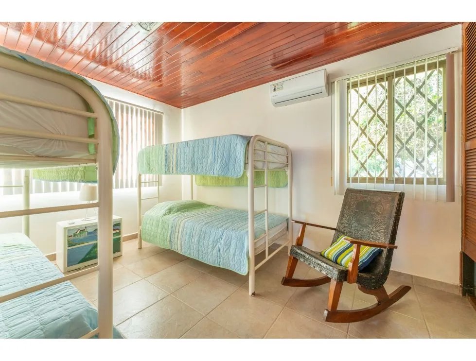 Venta de casa de playa en Playa Blanca, Farallón, Coclé