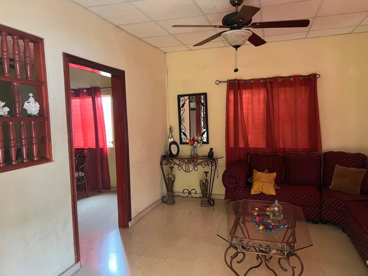 Se vende casa en Santo Domingo, Las Tablas, Los Santos