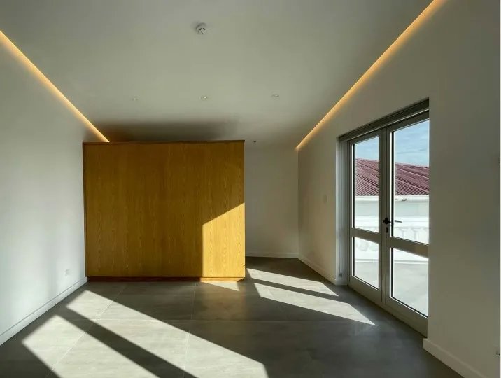 Apartment For Sale in Casco Antiguo