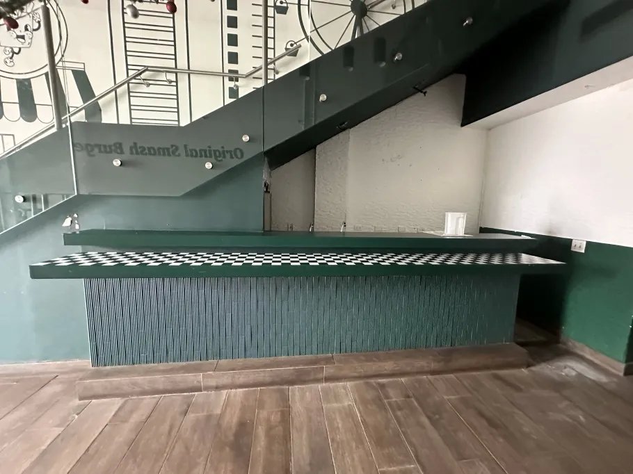 Alquiler de local comercial en Plaza Ocean Drive, Costa del Este