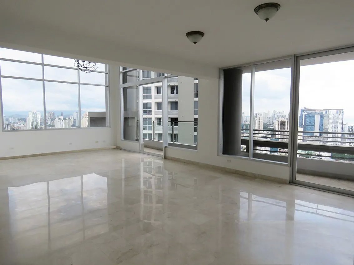 Venta de apartamento tipo loft en PH Luxor, El Cangrejo, Panamá