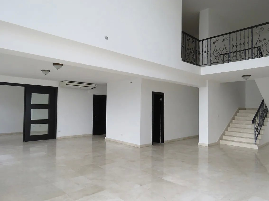 Venta de apartamento tipo loft en PH Luxor, El Cangrejo, Panamá