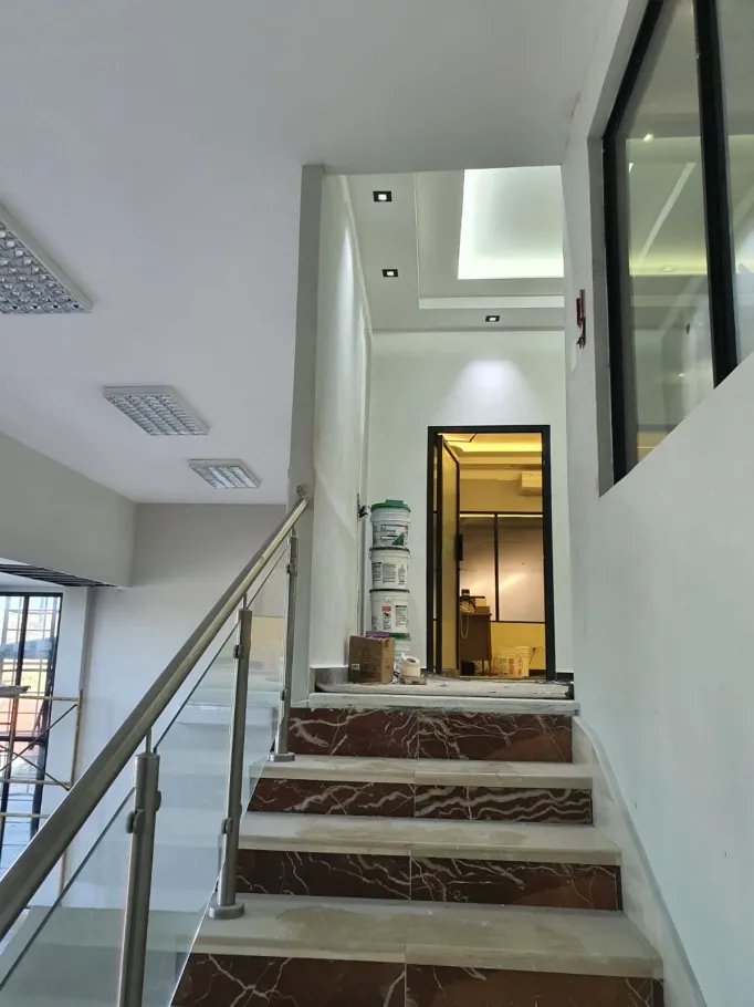 Warehouse For Sale in El Crisol