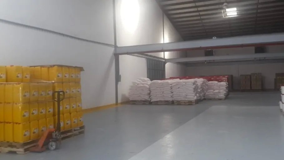 Warehouse For Sale in El Crisol