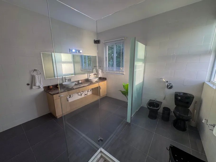 Apartment For Sale in Amador
