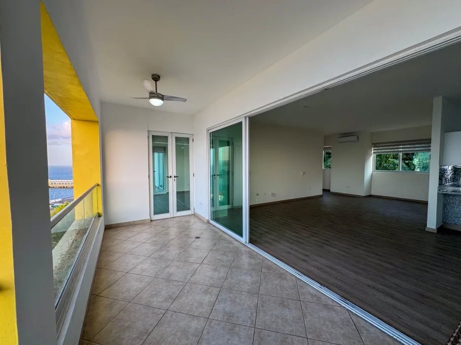 Apartment For Sale in Amador