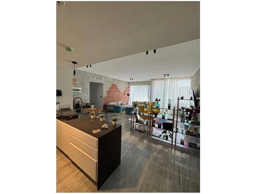 Apartment For Rent in Bella Vista