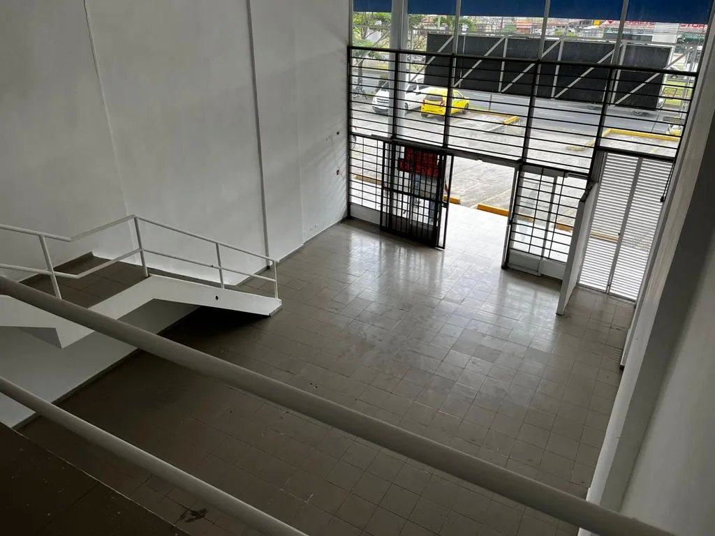 Retail For Rent in El Crisol