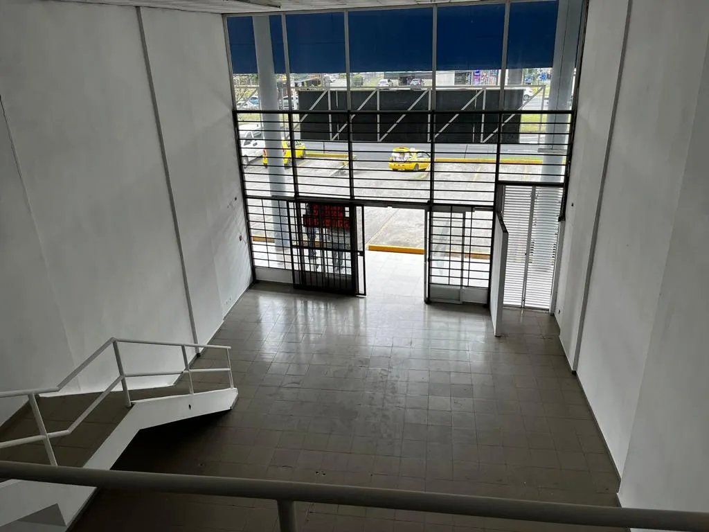 Retail For Rent in El Crisol