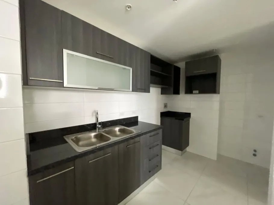 Alquiler de apartamento nuevo en Pacific Park Tower, Edison Park, Pana...