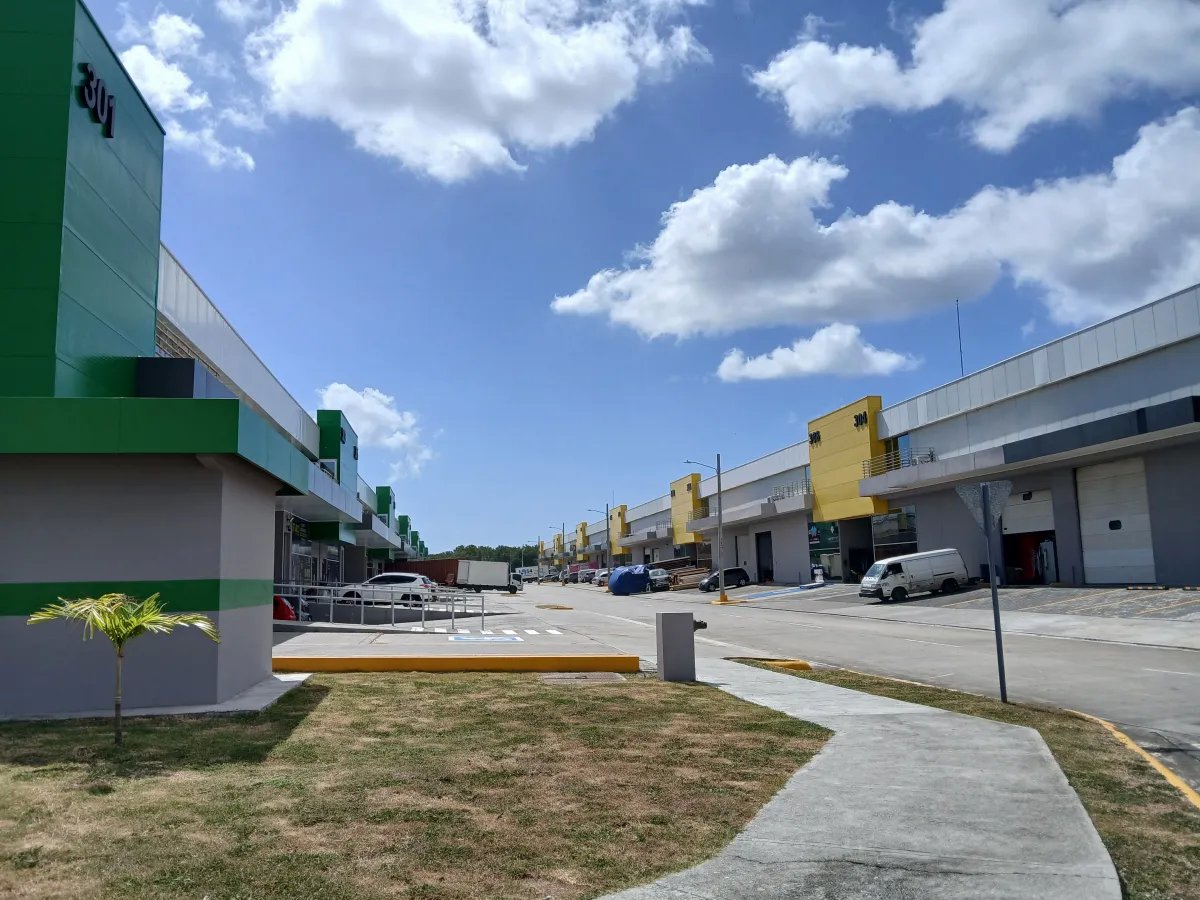 Industrial For Sale in Costa Sur