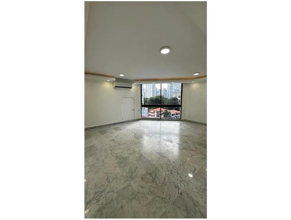 Venta de apartamento en PH Vista Tower, Bella Vista