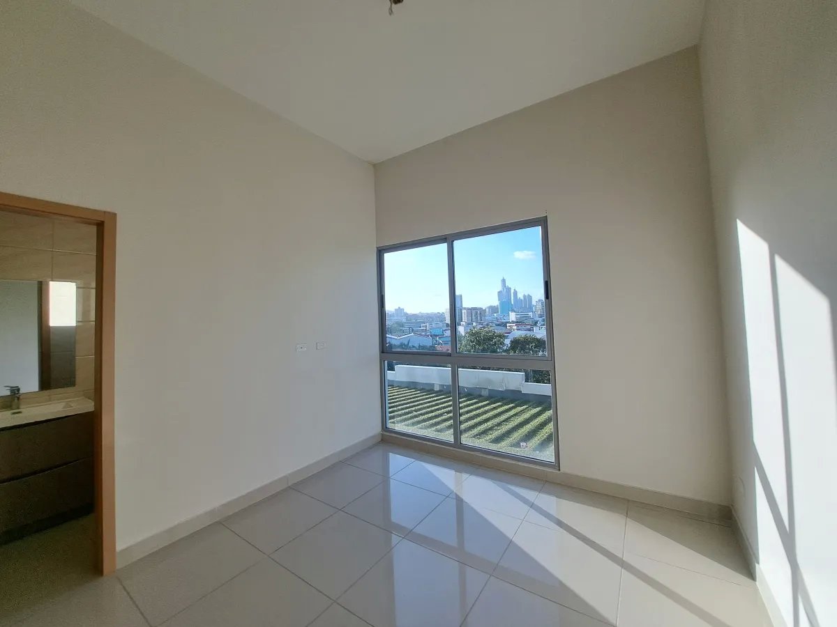 Venta de apartamento en Torres de Castilla, Panamá