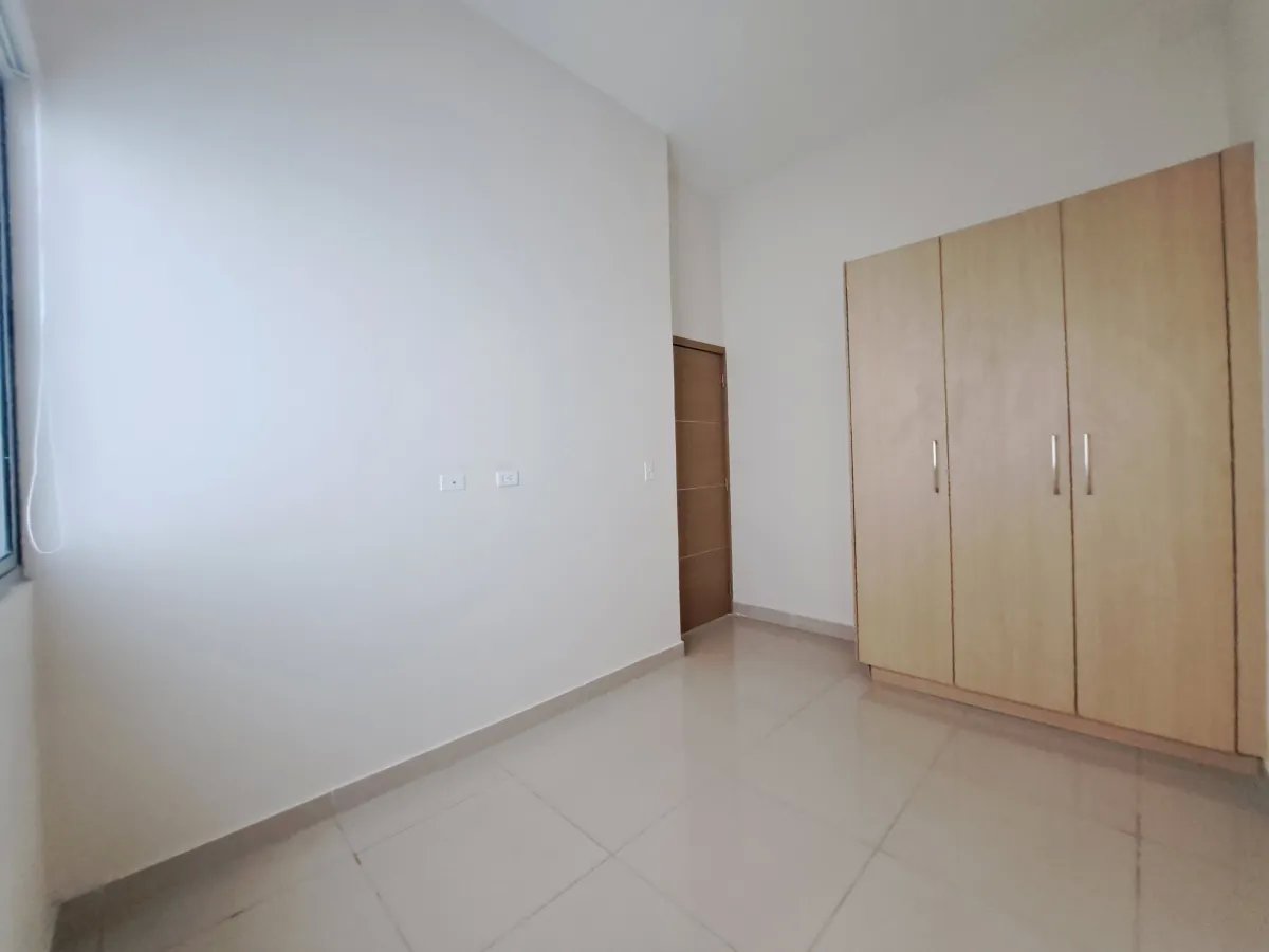Venta de apartamento en Torres de Castilla, Panamá