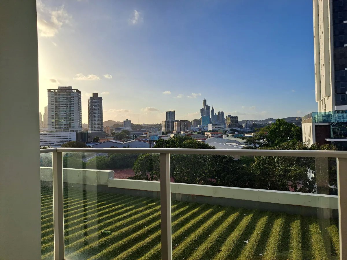Venta de apartamento en Torres de Castilla, Panamá