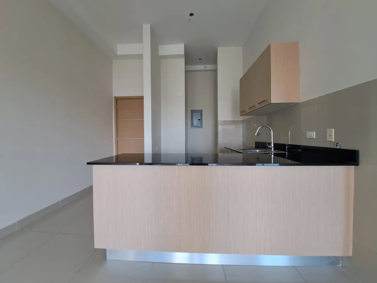 Venta de apartamento en Torres de Castilla, Panamá