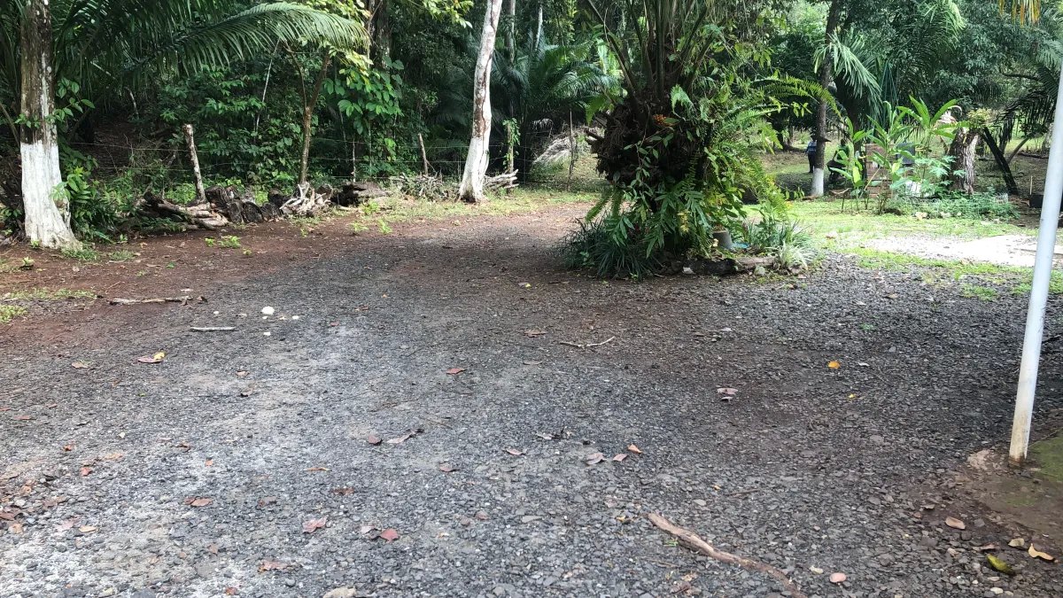Se alquila restaurante con amplio terreno en La Chorrera