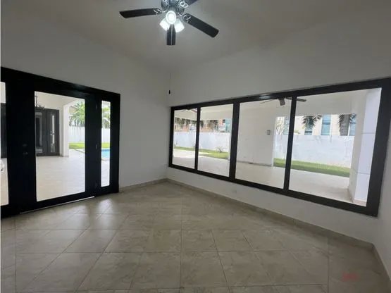 Venta de casa en Costa del Este, Panamá