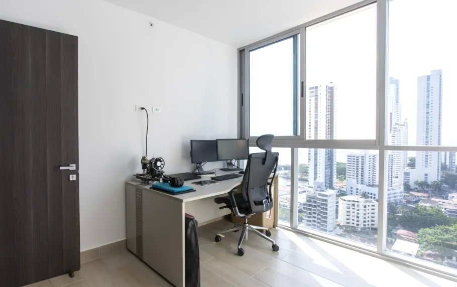 Apartment For Sale in Via Cincuentenario