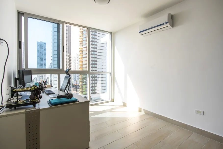 Apartment For Sale in Via Cincuentenario