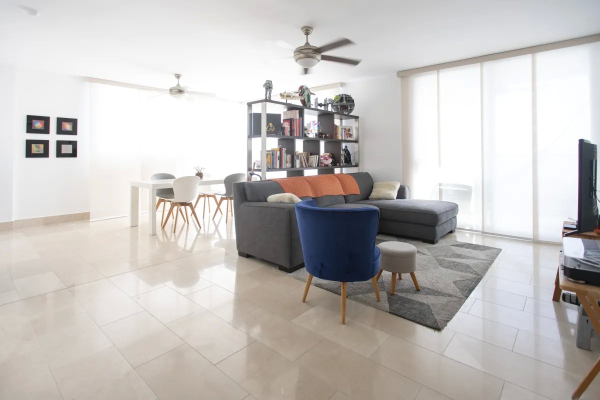 Apartment For Rent in Vía Cincuentenario