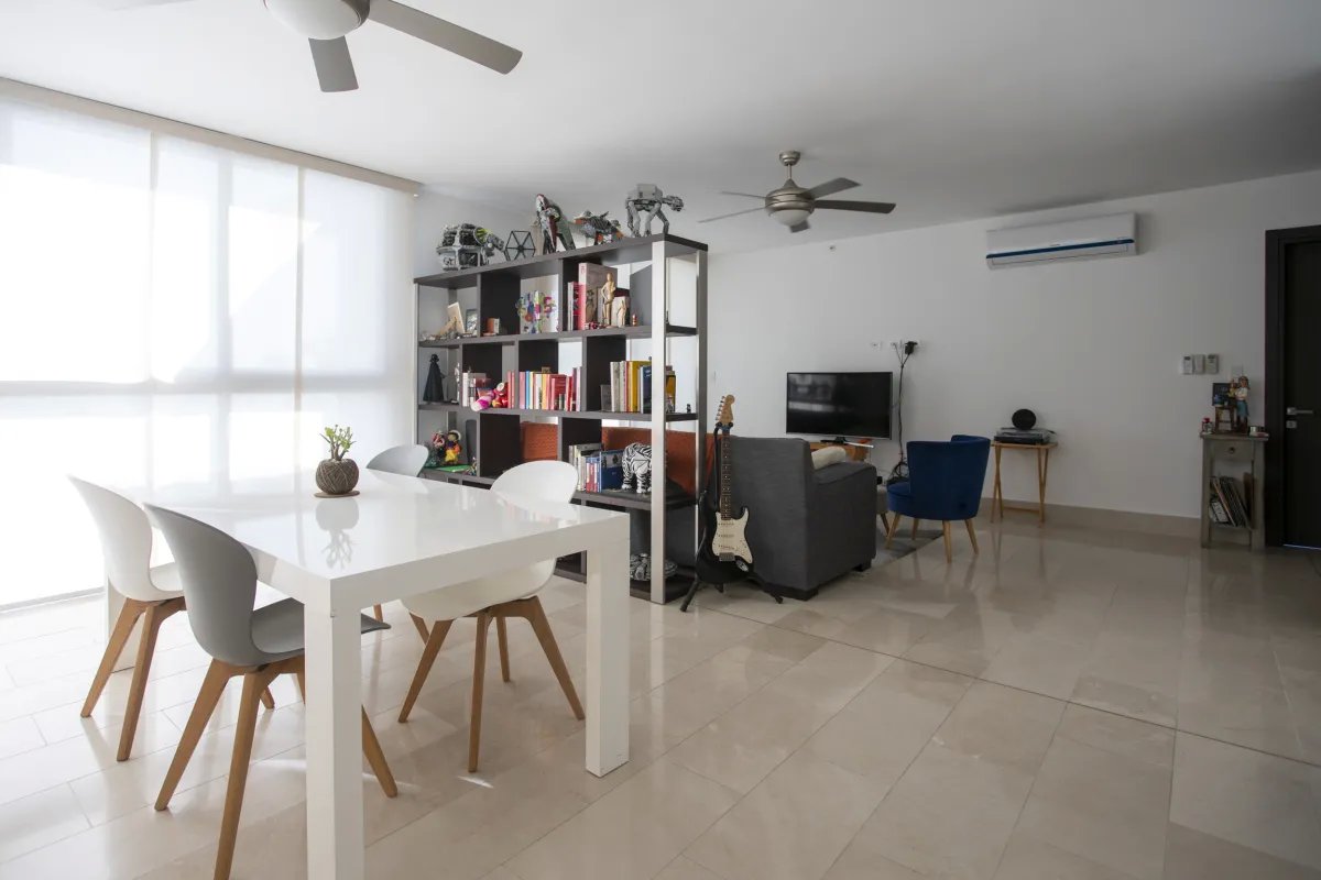 Apartment For Rent in Vía Cincuentenario