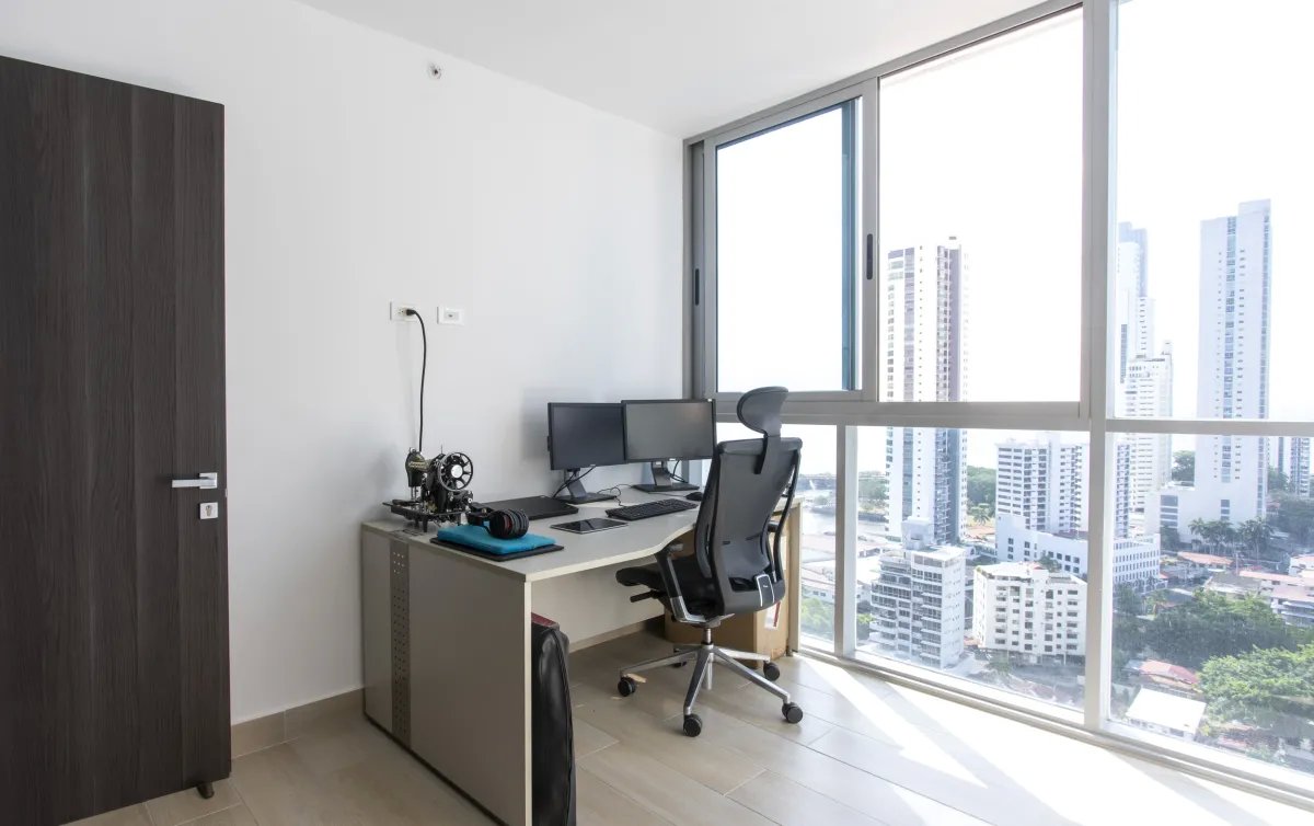 Apartment For Rent in Vía Cincuentenario