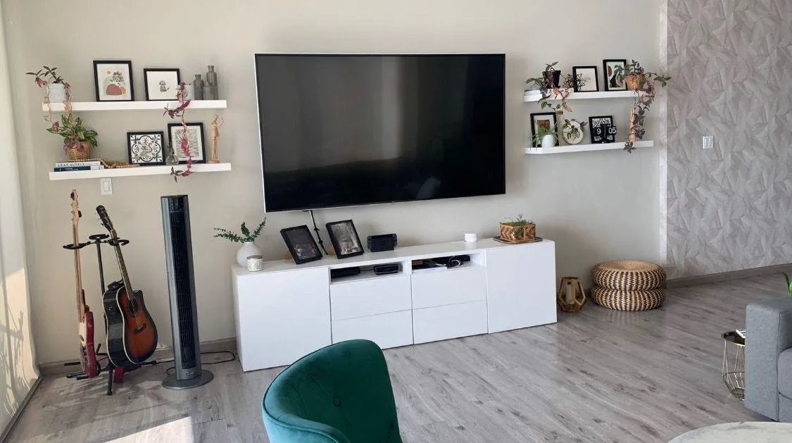 Apartment For Sale in Avenida Balboa