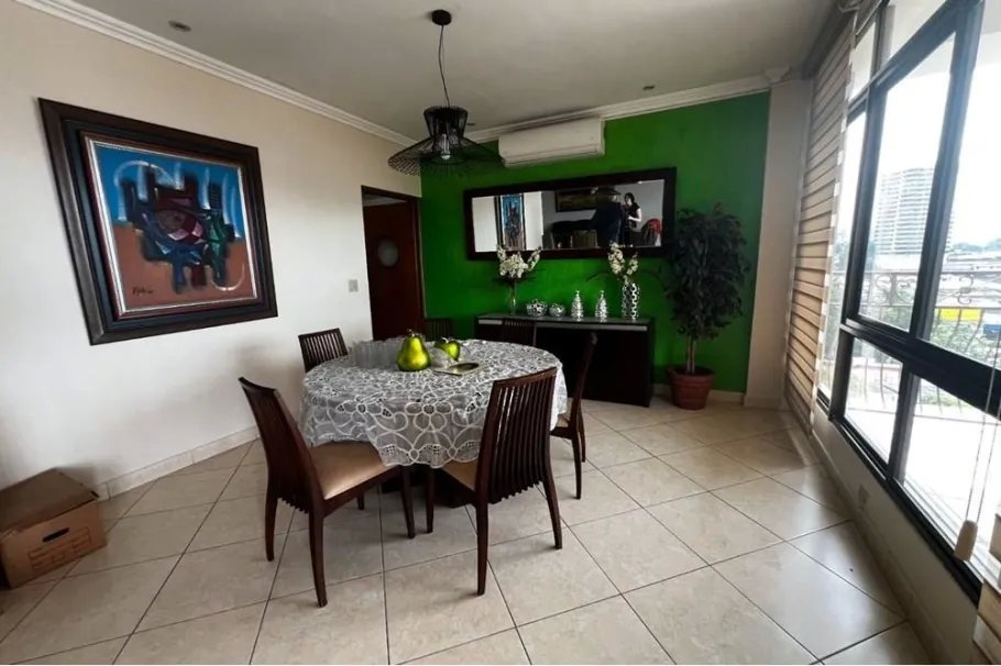 Venta de casa en Betania, PH. Castellanos, Apartamento A / 310m2