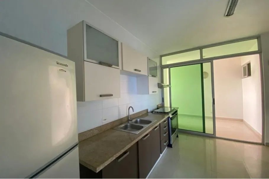 Se alquila apartamento en El Cangrejo
