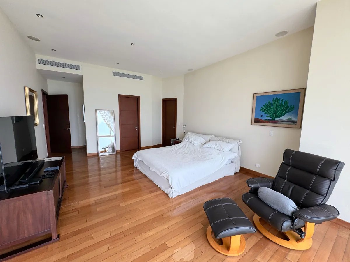 Apartment For Sale in Punta Pacífica