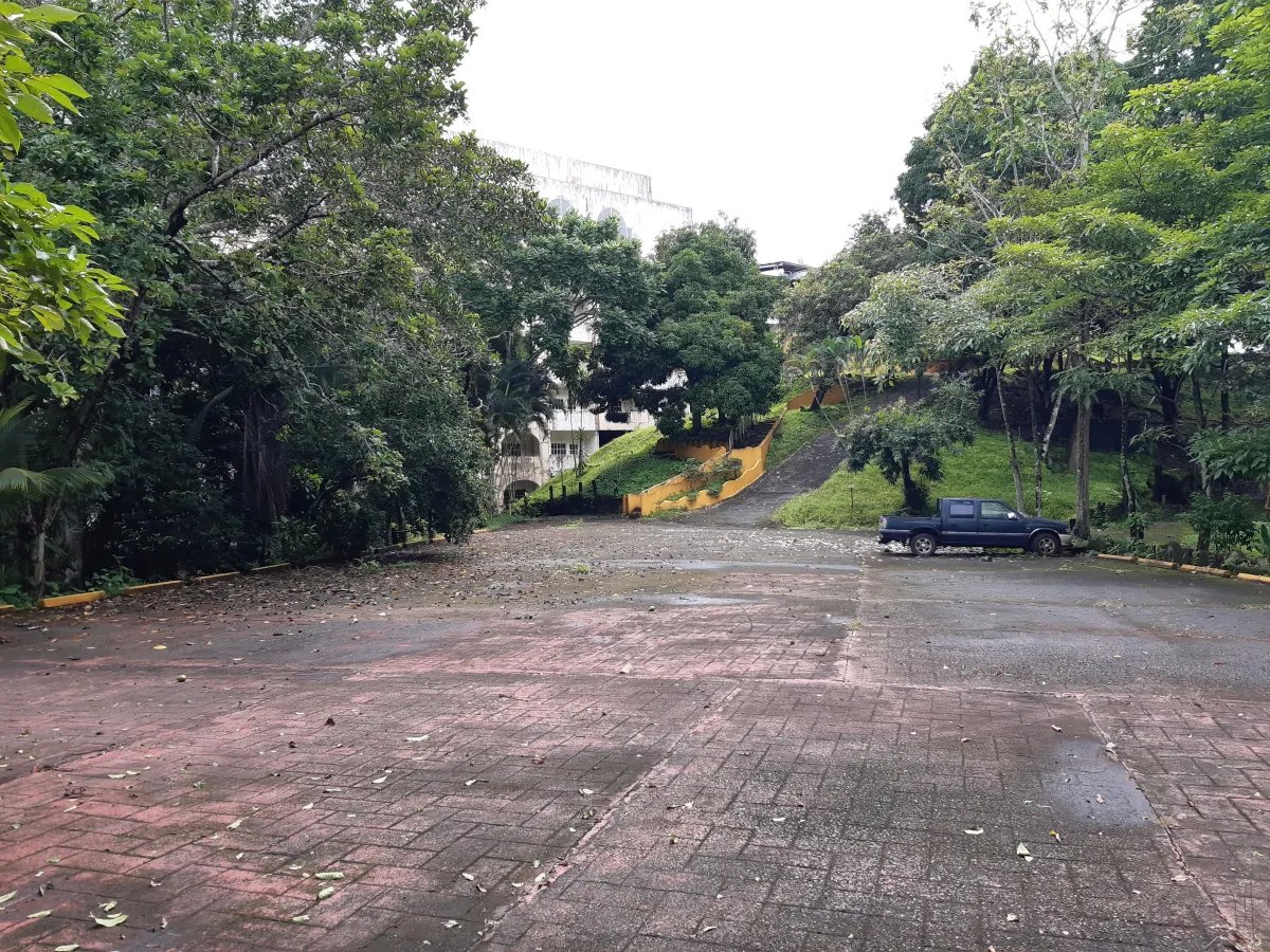 Unimproved Land For Sale in Las Cumbres