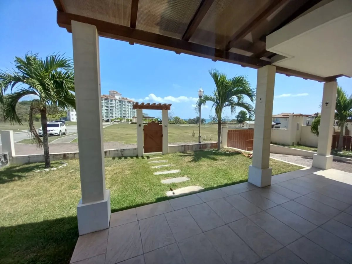 Venta de casa en Fontanela del Mar, San Carlos