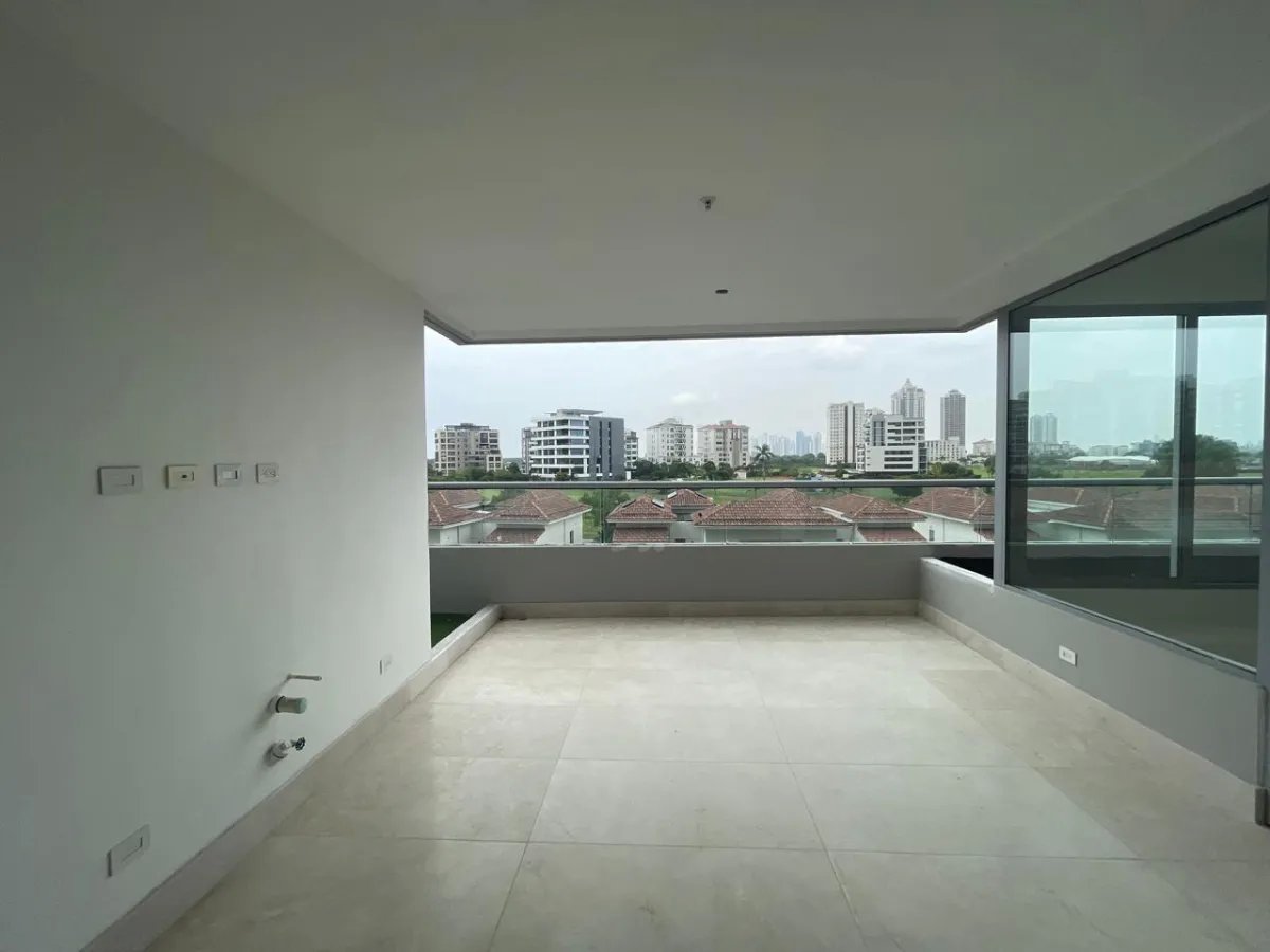 Apartment For Sale in Santa María