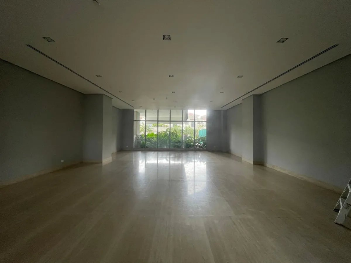 Apartment For Sale in Santa María