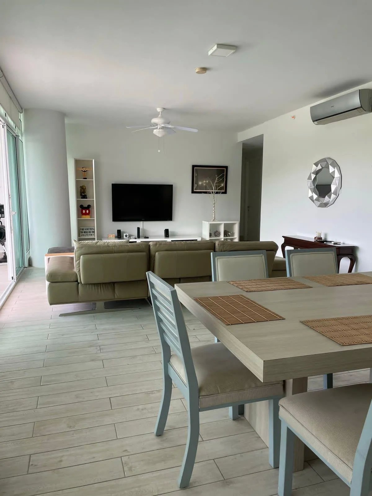 Venta de apartamento en Punta Barco, San Carlos